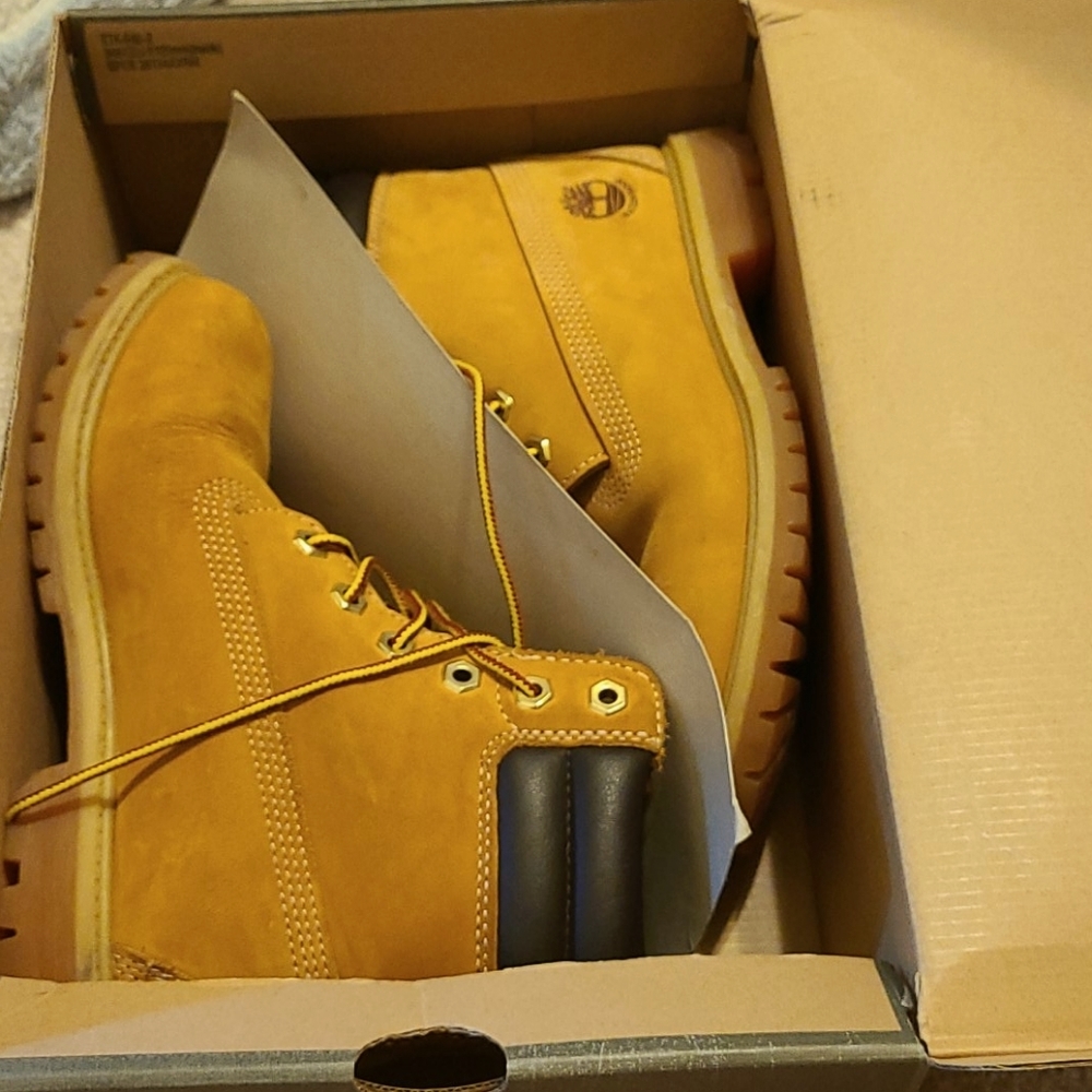 TIMBERLAND BOOTS- WHEAT